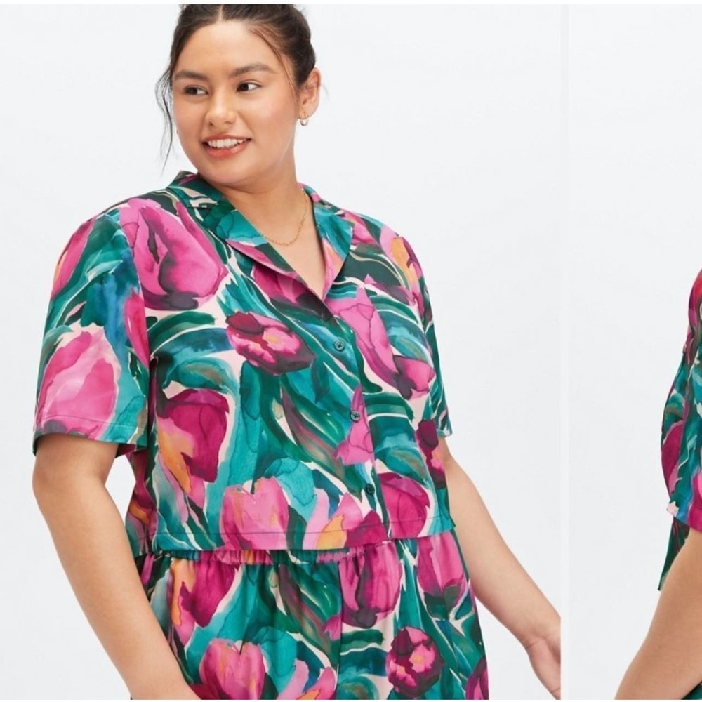 Fabletics Bold Tulip Print Button Down Cropped Sh… - image 1